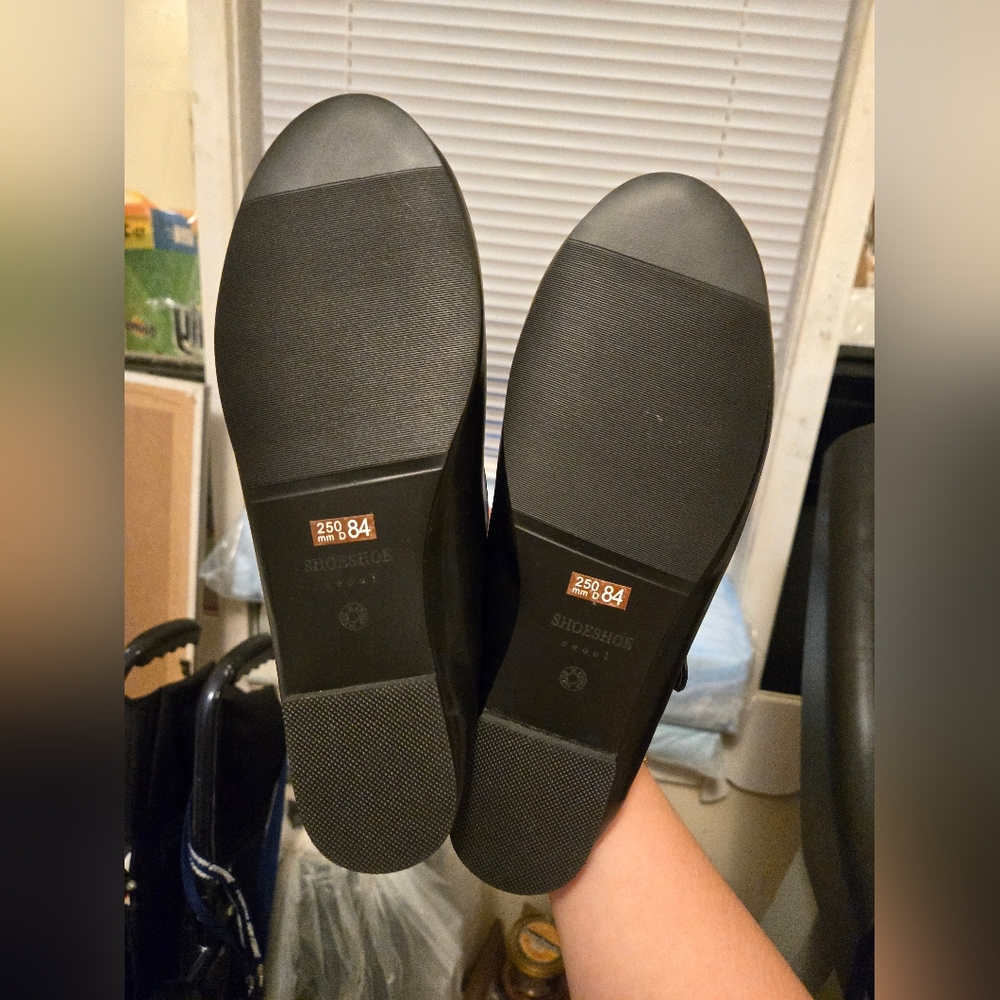 Black cross belted shoes size 8 - Picture 7 of 7